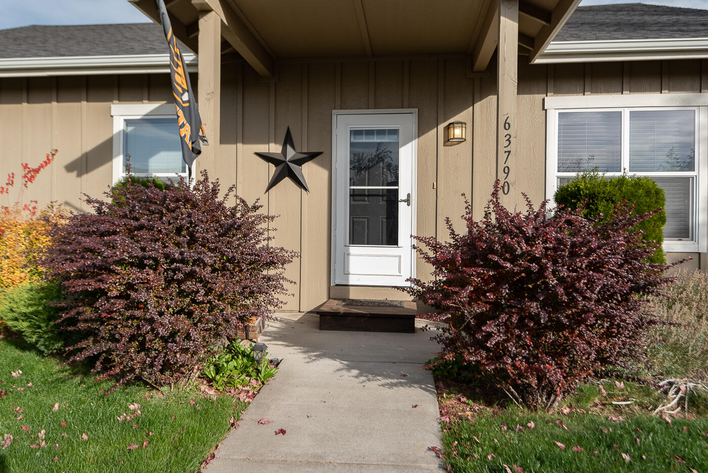 63790 Stanley Way Bend, OR 97701 - Photo 2 of 27 Front Elevation