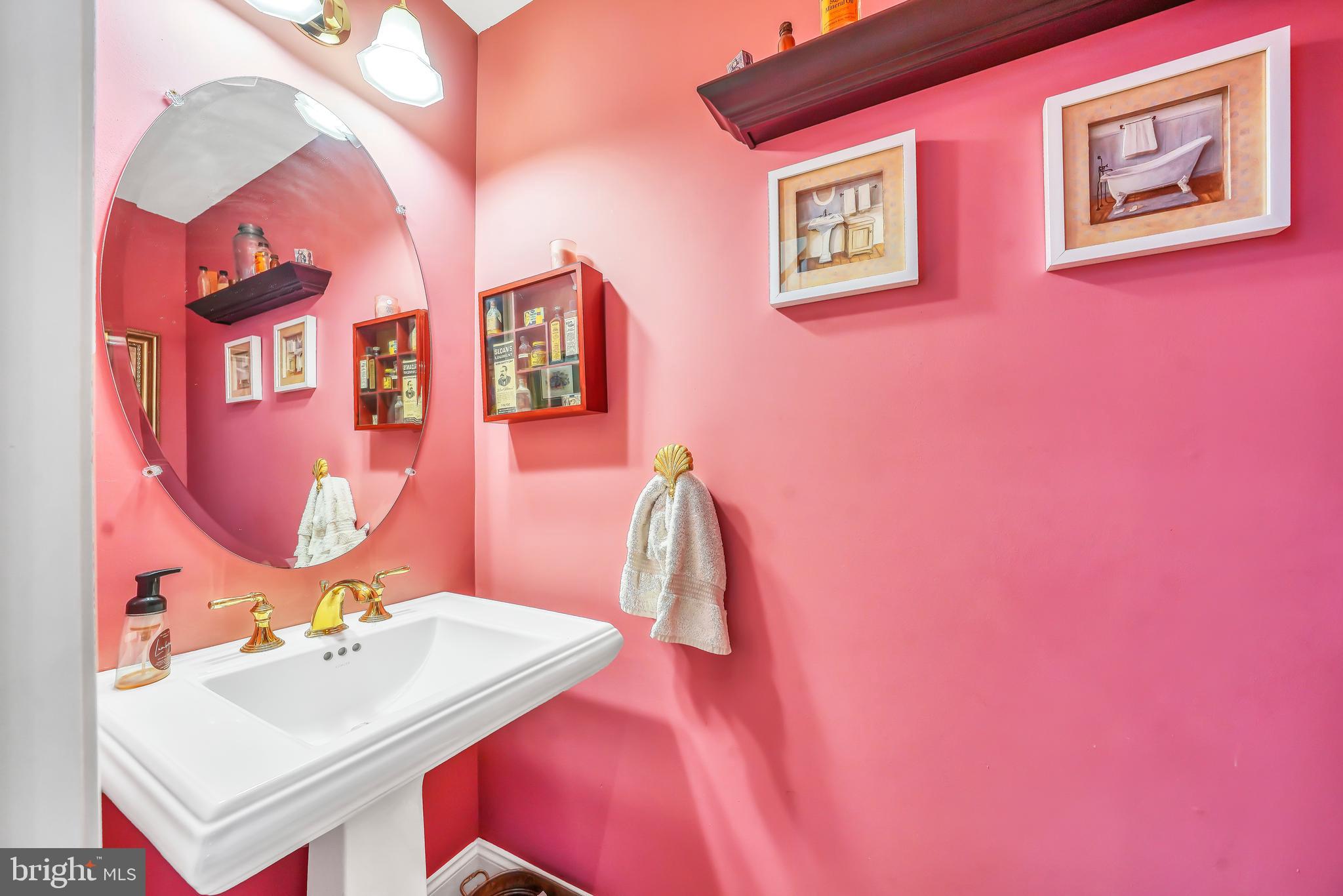 62 Hoff Road Union Bridge, MD 21791 - Photo 8 of 46 1st floor powder room