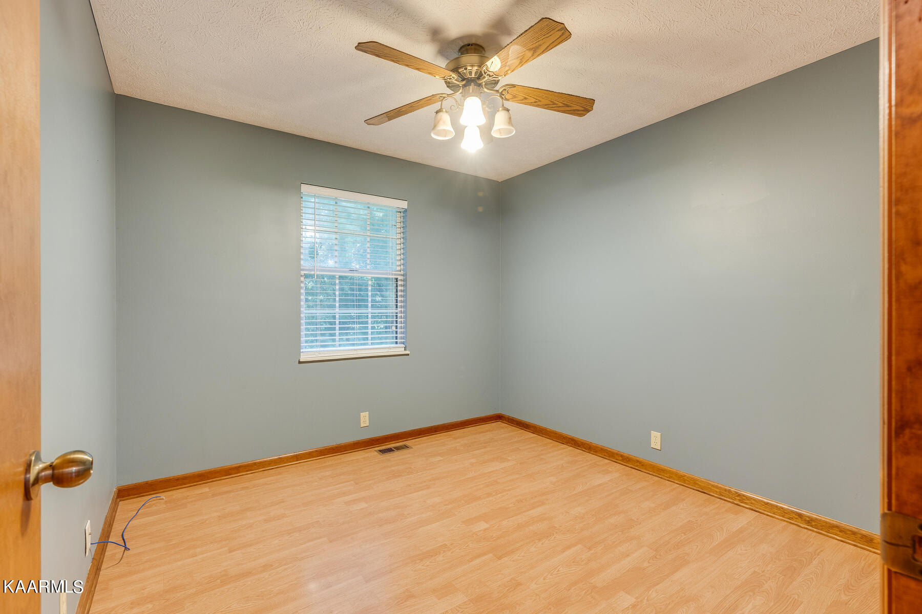 123 Pheasant Road Clinton, TN 37716 - Photo 18 of 34 019