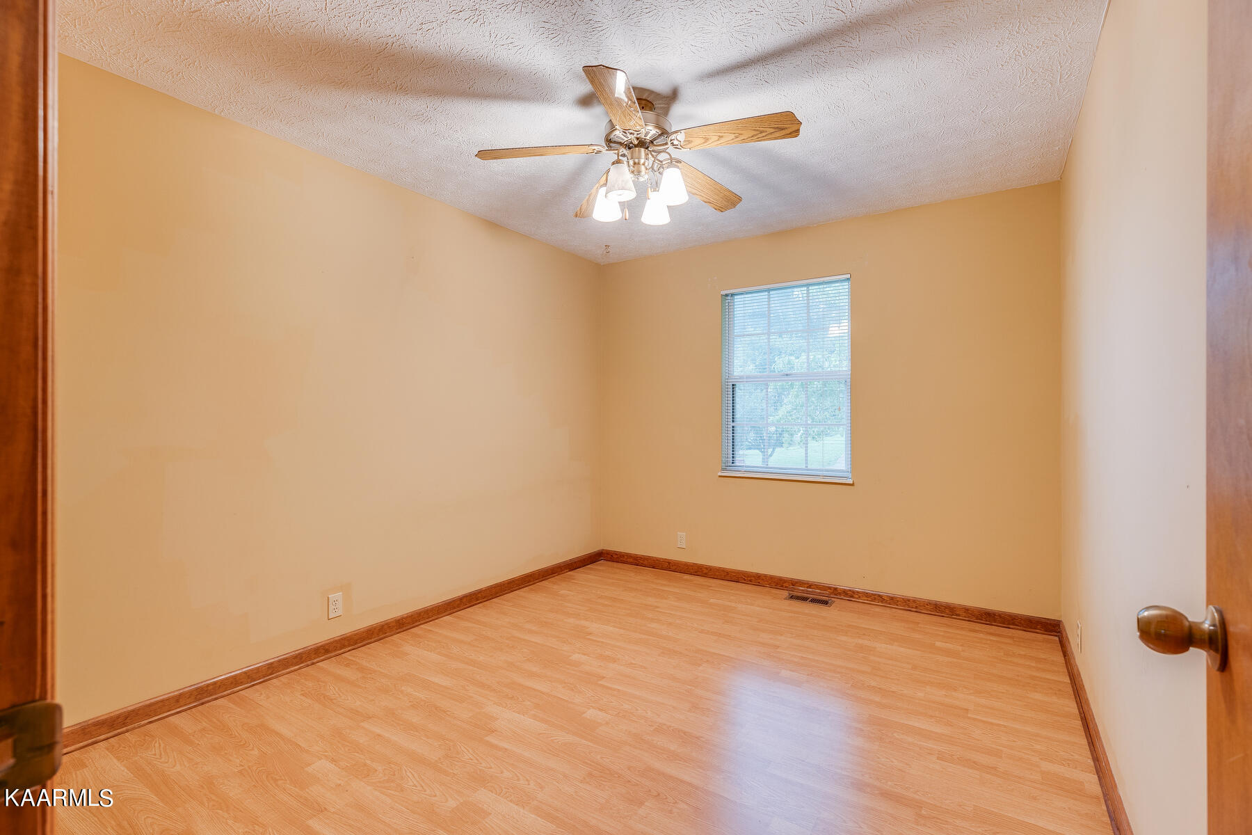 123 Pheasant Road Clinton, TN 37716 - Photo 22 of 34 023