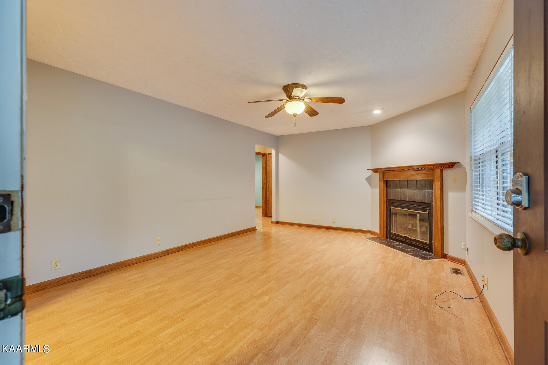 123 Pheasant Road Clinton, TN 37716 - Photo 4 of 34 005