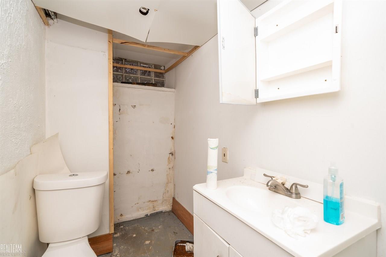 5536 Alter Road Detroit, MI 48224 - Photo 24 of 27 50029990-23.JPG
