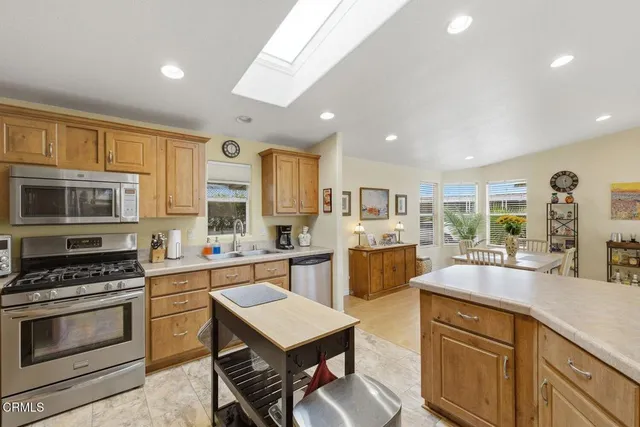 $219,000 | 1150 Ventura Boulevard, Unit 10, Camarillo, CA 93010