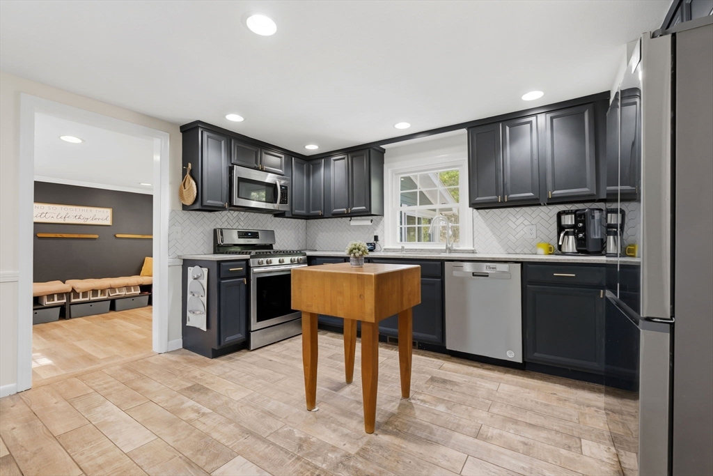 138 Killam Hill Road Boxford, MA 01921 - Photo 9 of 39