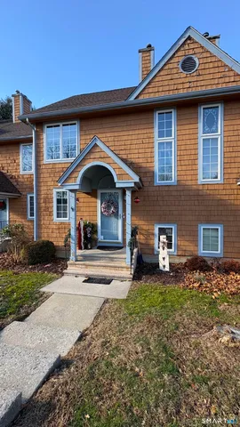 $252,900 | 30 Julia Court, Unit 30, Broad Brook, CT 06016