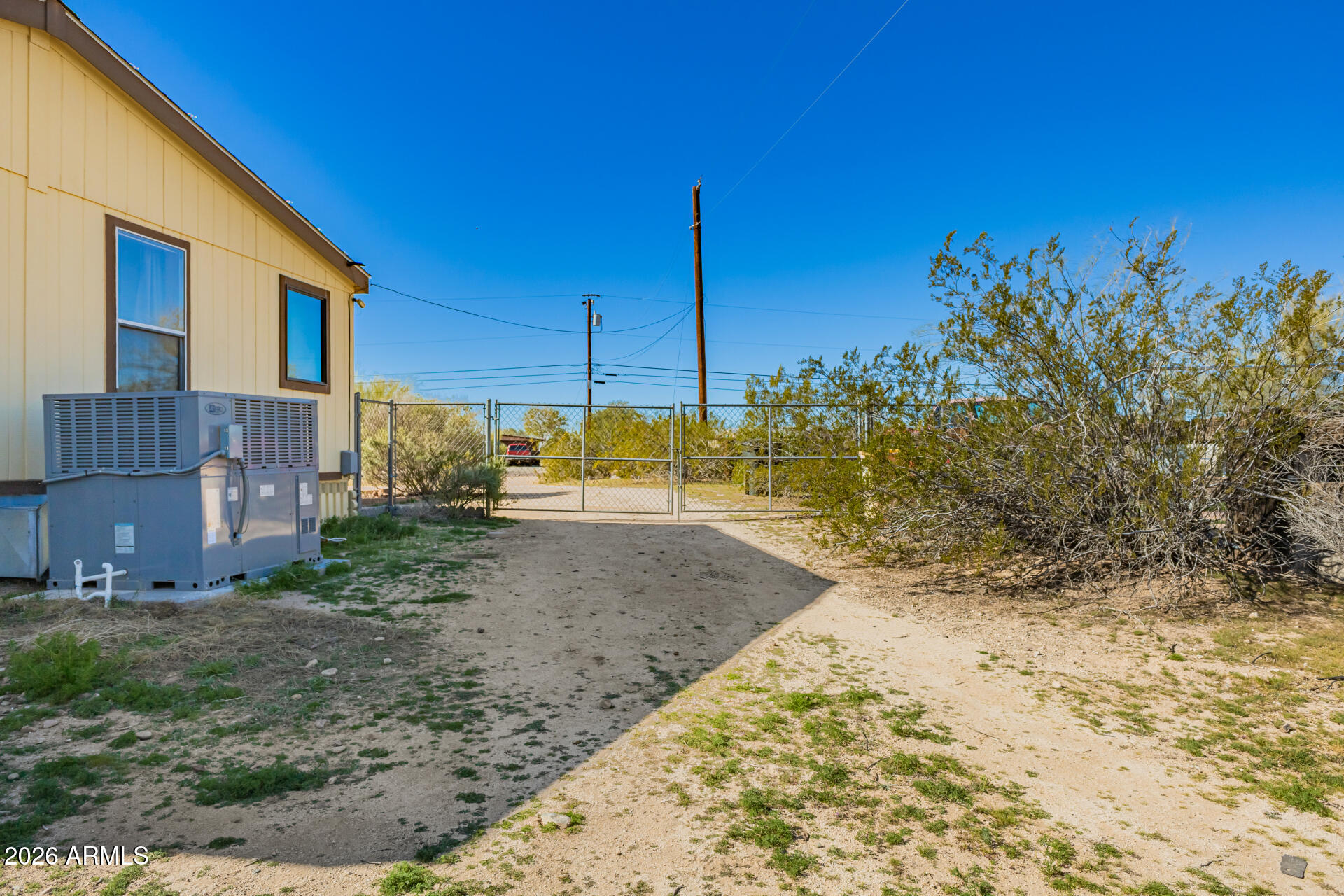 9987 North Geronimo Drive Casa Grande, AZ 85122 - Photo 49 of 53 a view of a backyard with plants