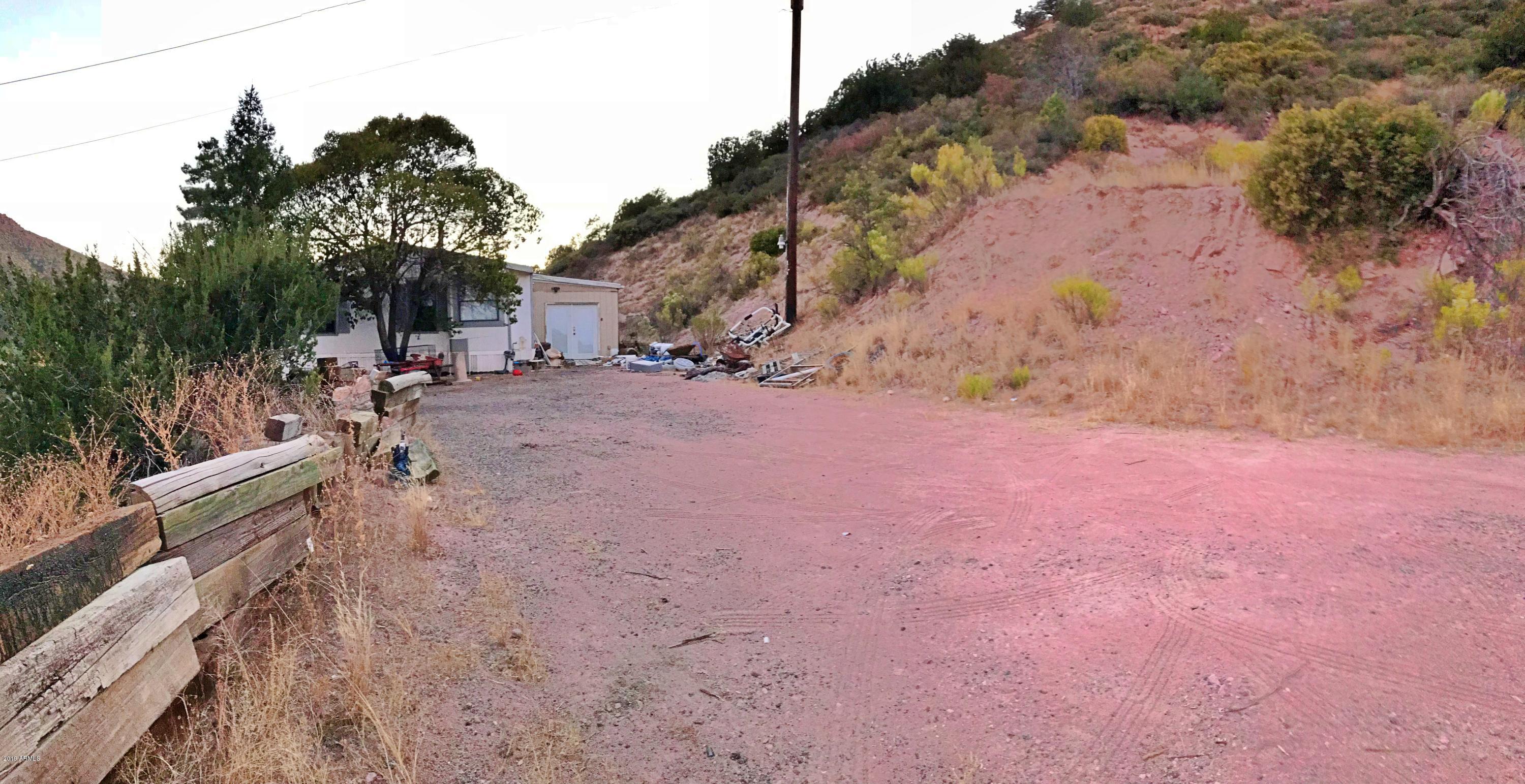 51532 North Forman Road Miami, AZ 85539 - Photo 4 of 39 2.3