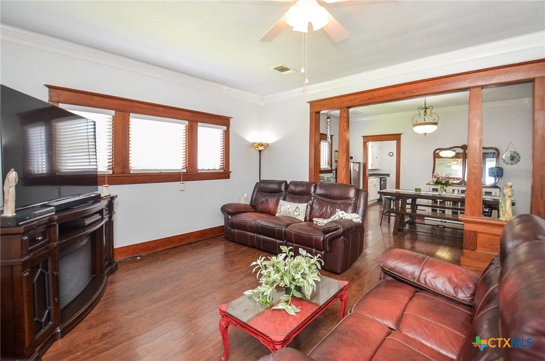 205 Main Street Palacios, TX 77465 - Photo 6 of 36