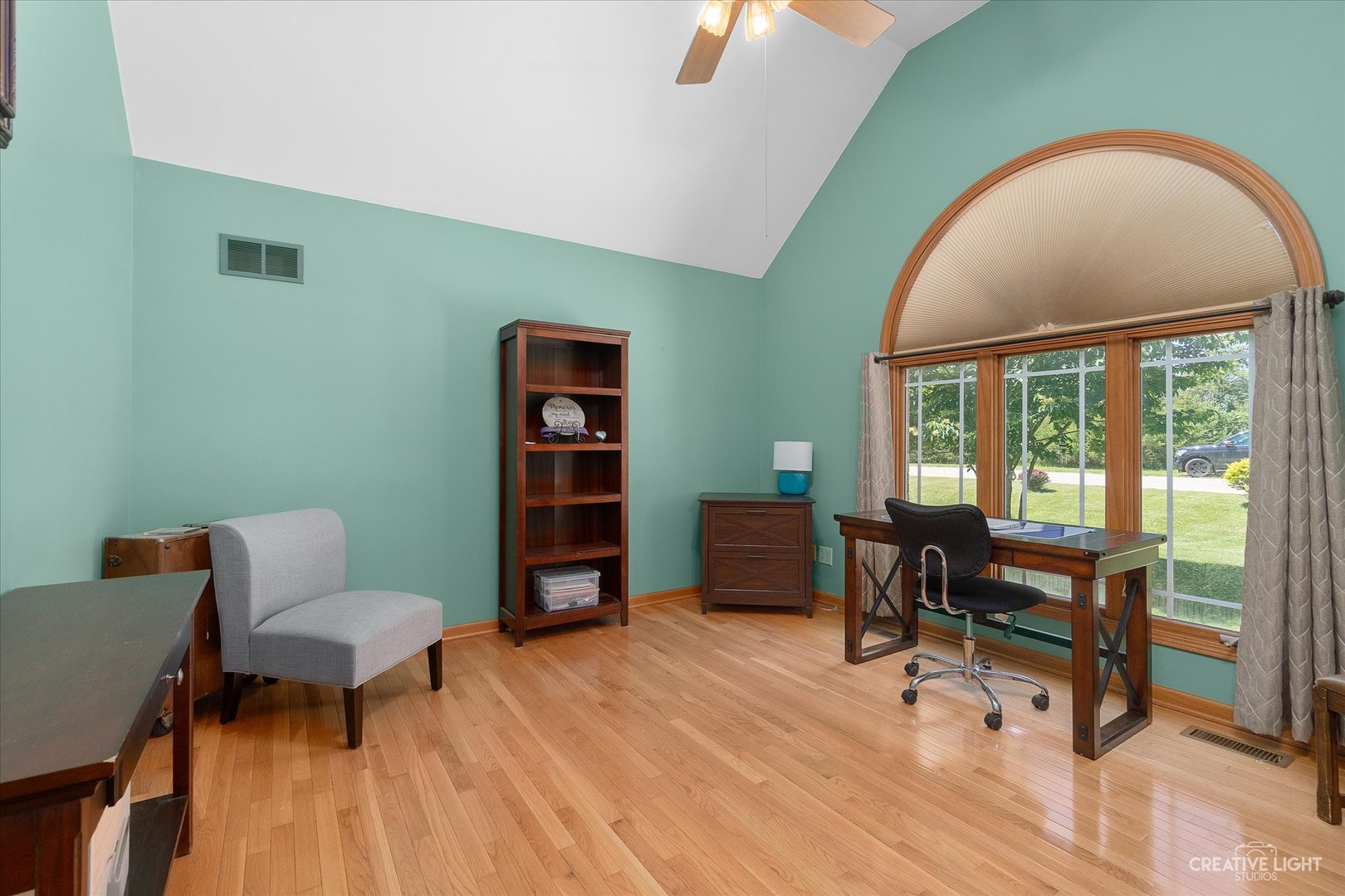 3684 East 2619 Th Road Sheridan, IL 60551 - Photo 4 of 32 a living room with furniture and a wooden floor