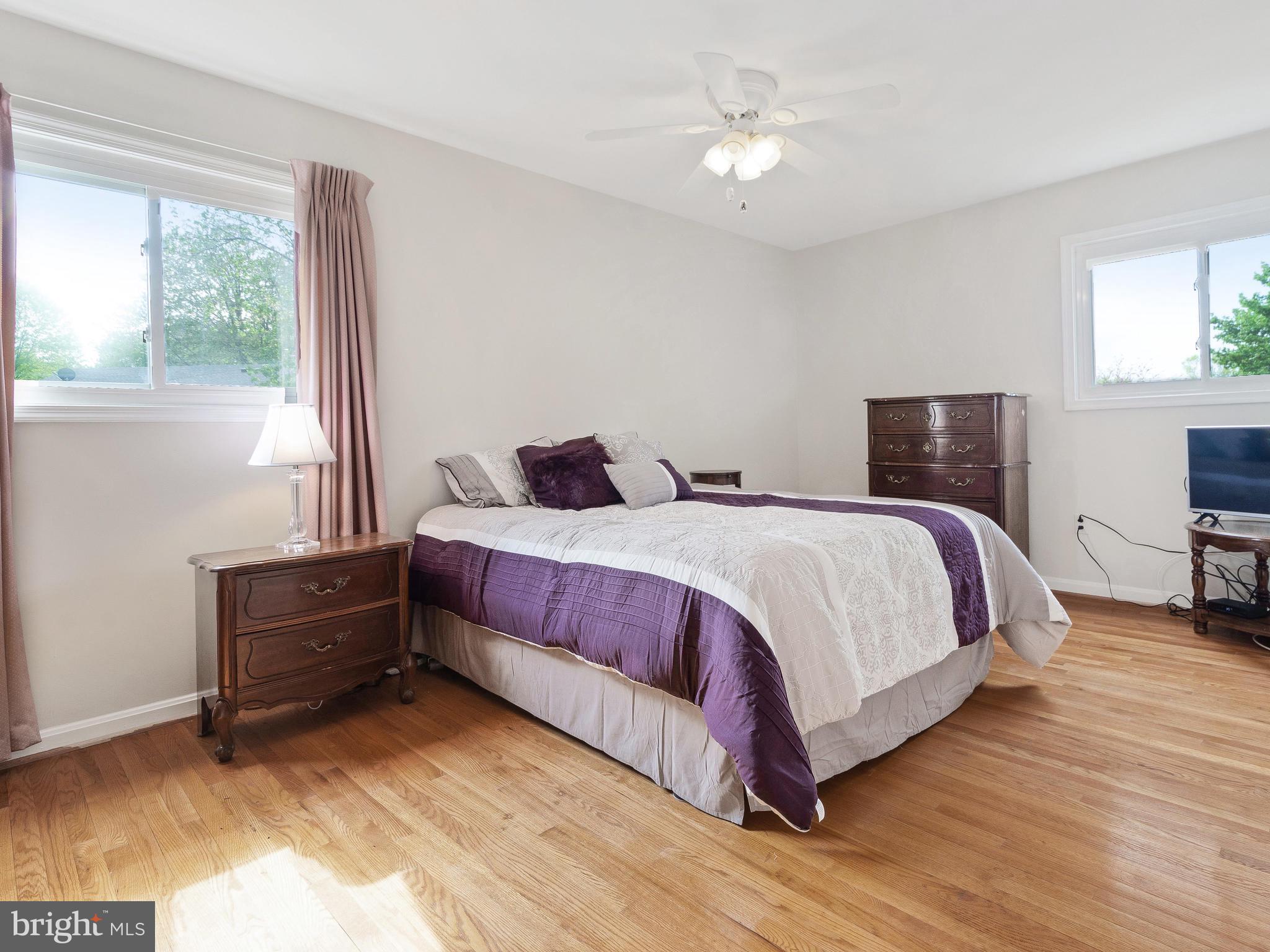19228 Treadway Road Brookeville, MD 20833 - Photo 19 of 40 Spacious & Sunny Master Bedroom