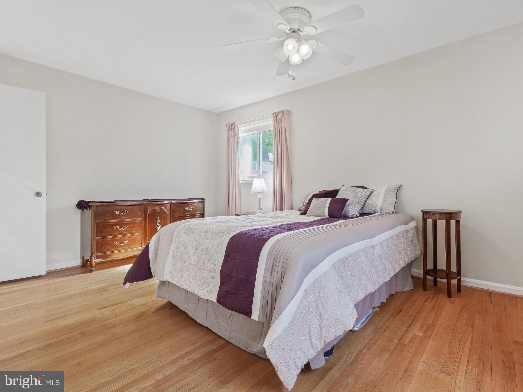 19228 Treadway Road Brookeville, MD 20833 - Photo 20 of 40 Master Bedroom with hardwood floors