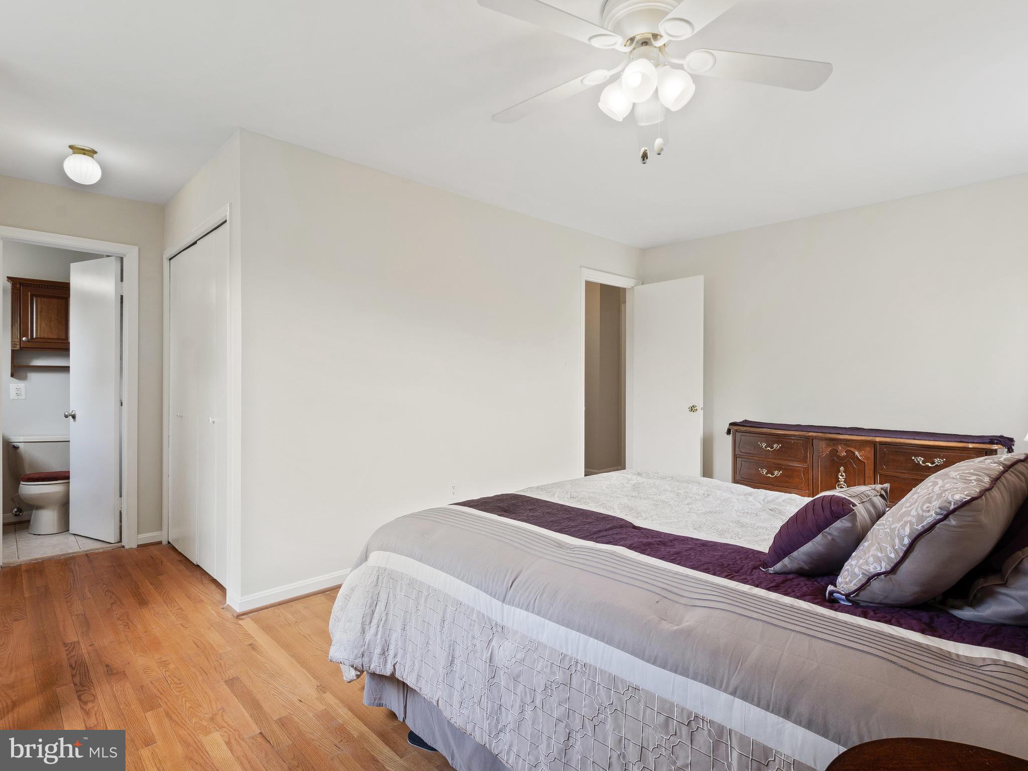 19228 Treadway Road Brookeville, MD 20833 - Photo 21 of 40 MBR w/bath to left. LOADS of closet space !