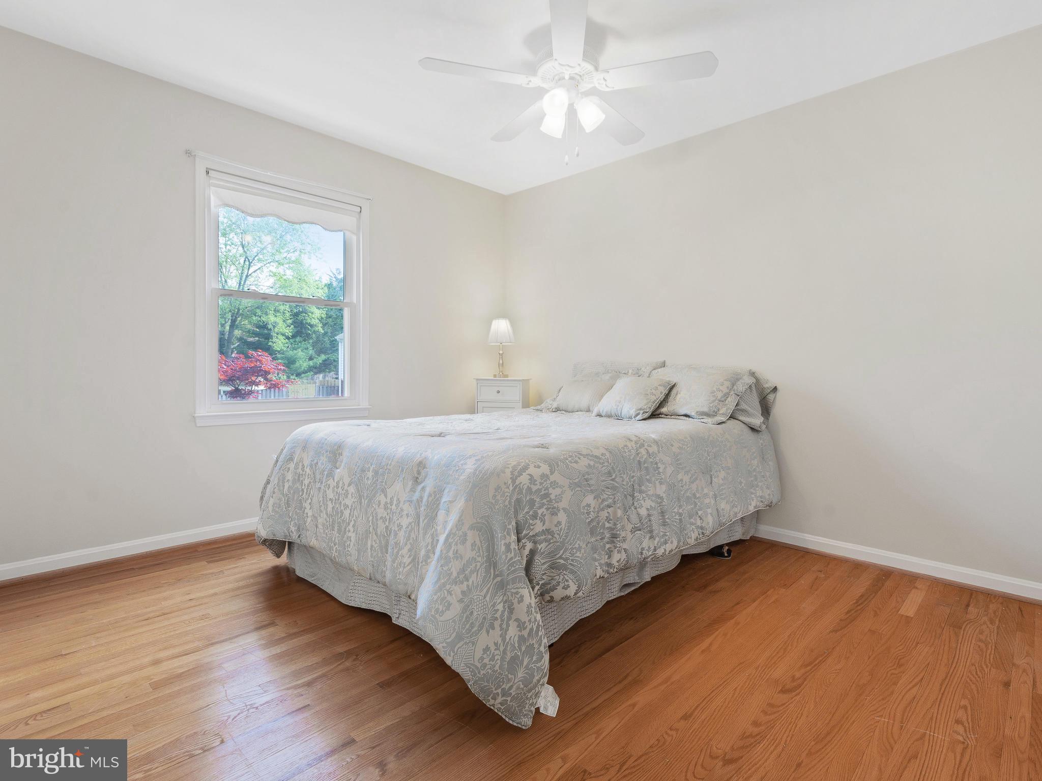 19228 Treadway Road Brookeville, MD 20833 - Photo 24 of 40 Spacious and bright secondary bedroom