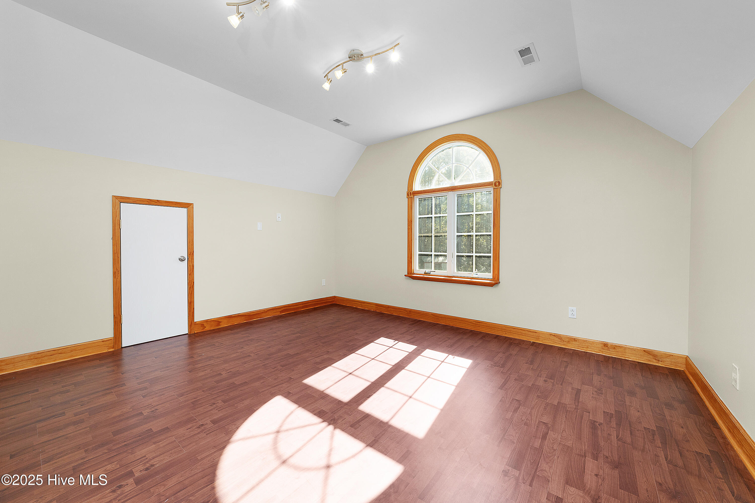 466 Bay Shores Road Merritt, NC 28556 - Photo 27 of 45 Finished Room Over Garage