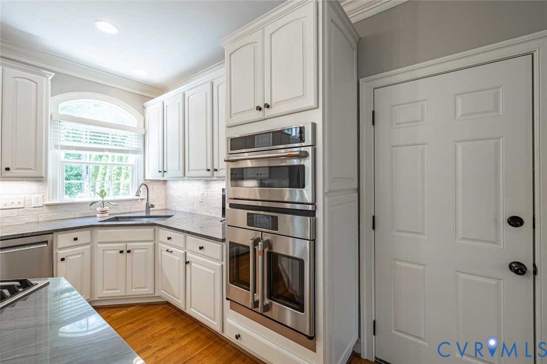 14469 Riverside Drive Ashland, VA 23005 - Photo 13 of 59 GE Smart Cafe Oven & Microwave