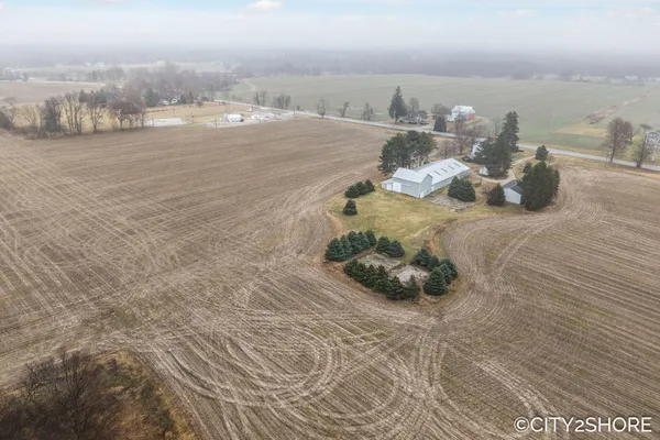 $616,000 | 12175 Sparta Avenue Northwest, Sparta, MI 49345