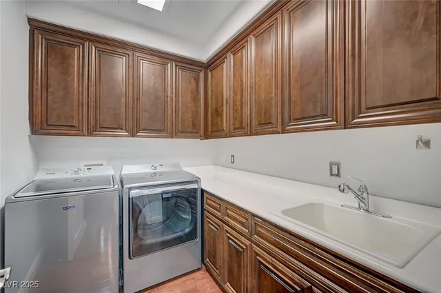 $5,650 | 9201 Tesoras Drive, Unit 401, Las Vegas, NV 89144