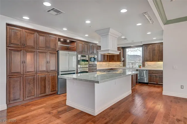 $5,650 | 9201 Tesoras Drive, Unit 401, Las Vegas, NV 89144