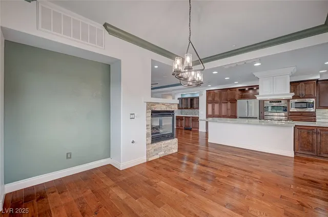 $5,650 | 9201 Tesoras Drive, Unit 401, Las Vegas, NV 89144