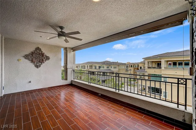 $5,650 | 9201 Tesoras Drive, Unit 401, Las Vegas, NV 89144