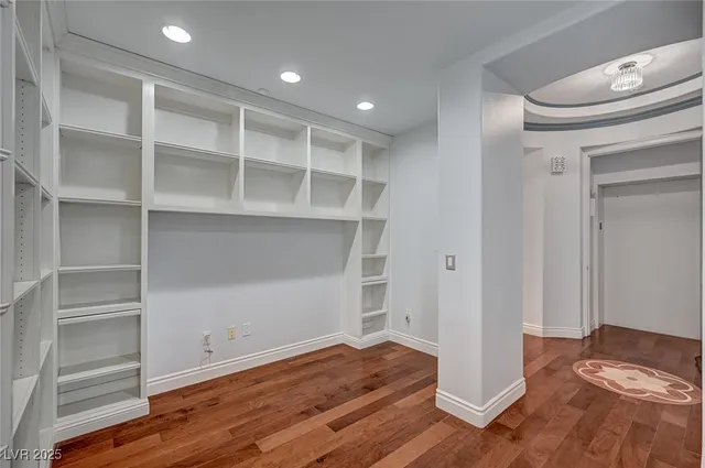 $5,295 | 9201 Tesoras Drive, Unit 401, Las Vegas, NV 89144