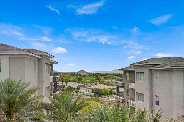 $5,650 | 9201 Tesoras Drive, Unit 401, Las Vegas, NV 89144