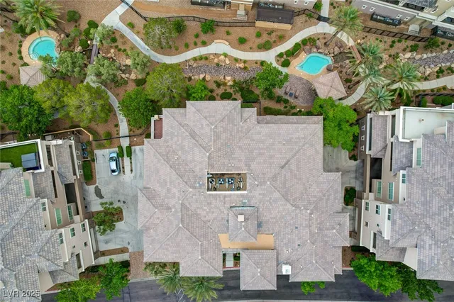 $5,650 | 9201 Tesoras Drive, Unit 401, Las Vegas, NV 89144