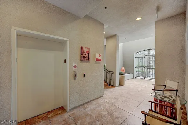 $5,650 | 9201 Tesoras Drive, Unit 401, Las Vegas, NV 89144