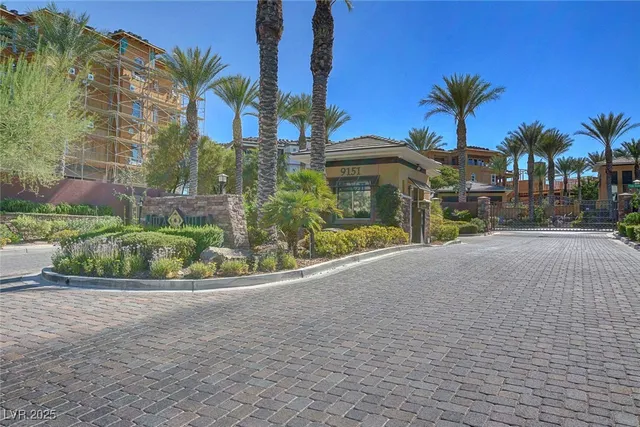$5,650 | 9201 Tesoras Drive, Unit 401, Las Vegas, NV 89144