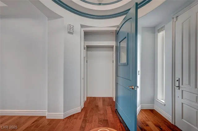 $5,650 | 9201 Tesoras Drive, Unit 401, Las Vegas, NV 89144