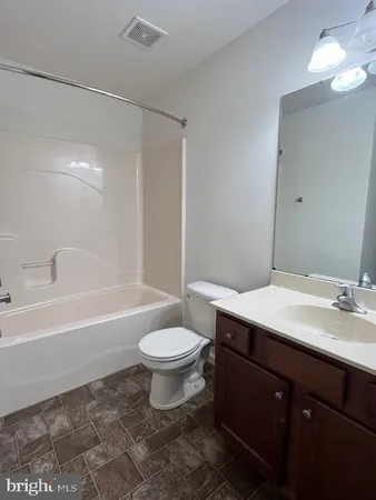 $1,975 | 535 Hometowne Terrace, Lititz, PA 17543