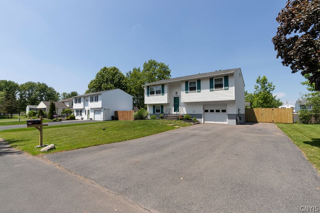 4748 Freestone Road Clay, NY 13090 - Photo 2 of 37