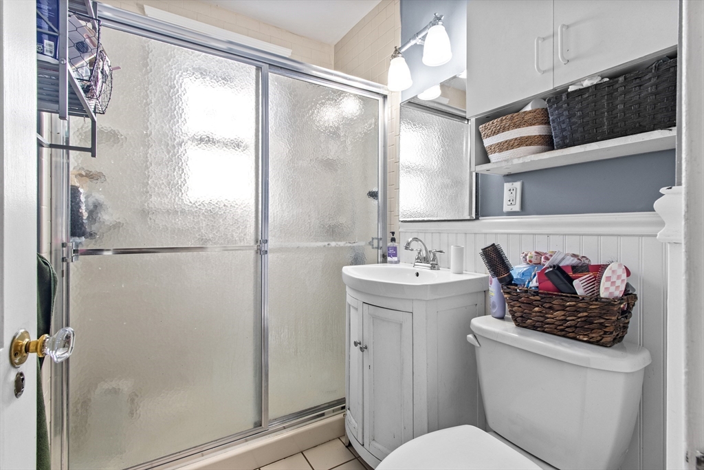81 Eleanor Road Springfield, MA 01108 - Photo 16 of 23