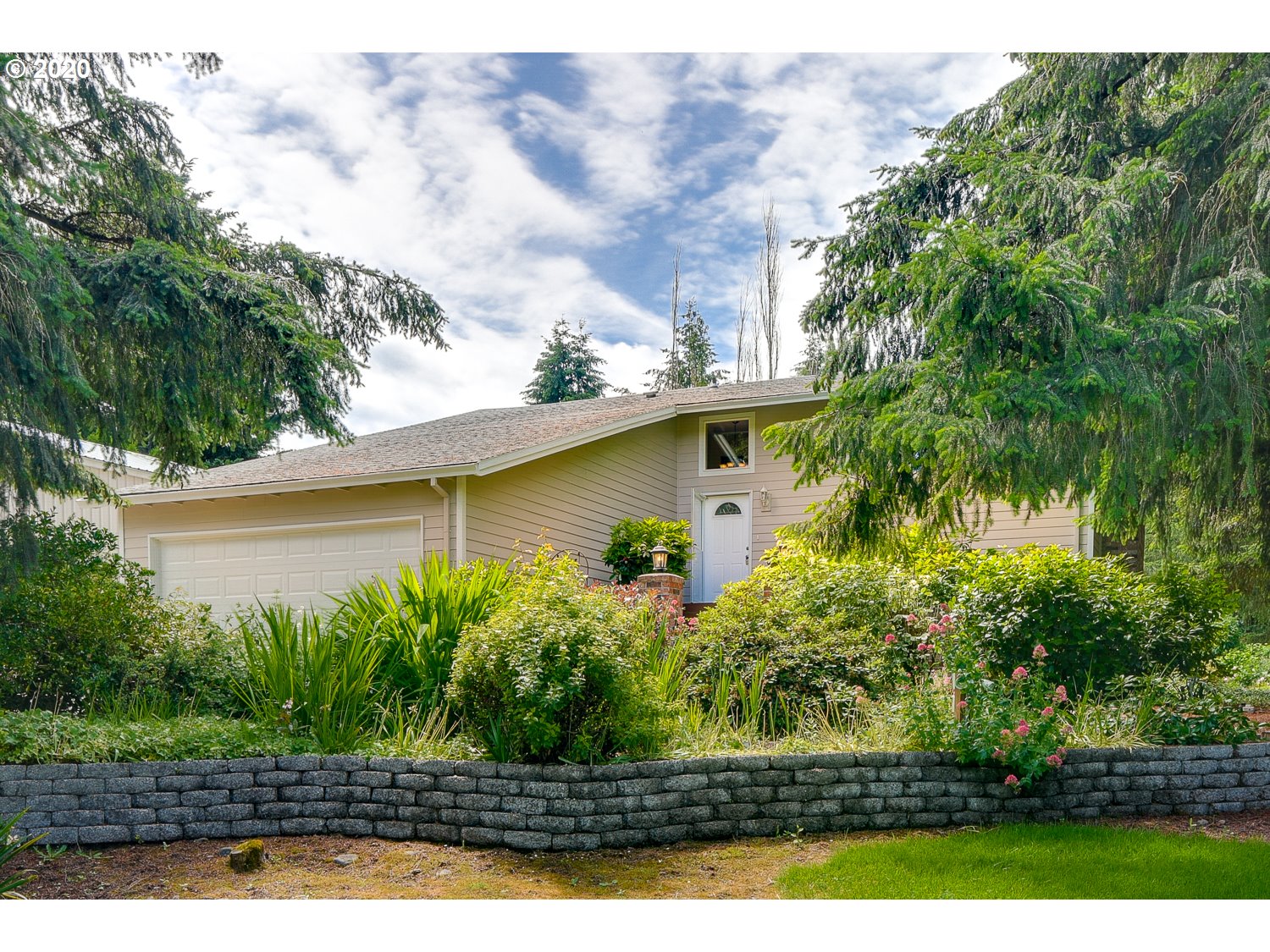 17174 South Potter Road Oregon City, OR 97045 - Photo 1 of 32 Gallery Image 1