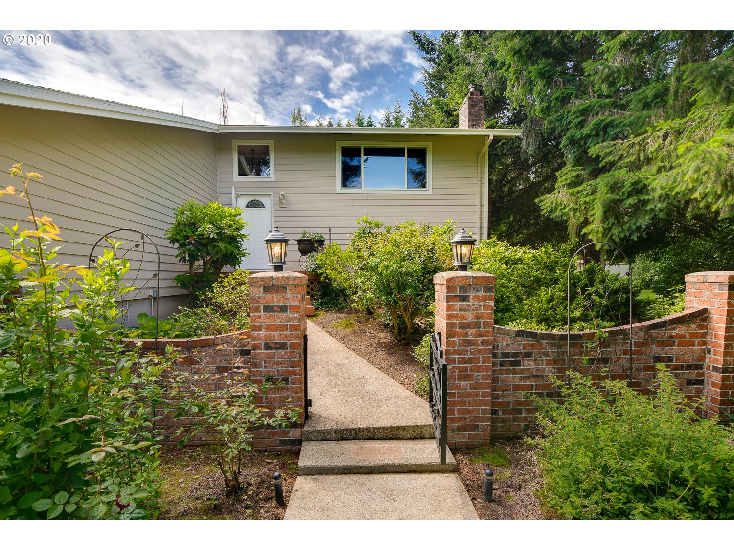 17174 South Potter Road Oregon City, OR 97045 - Photo 3 of 32 Gallery Image 3