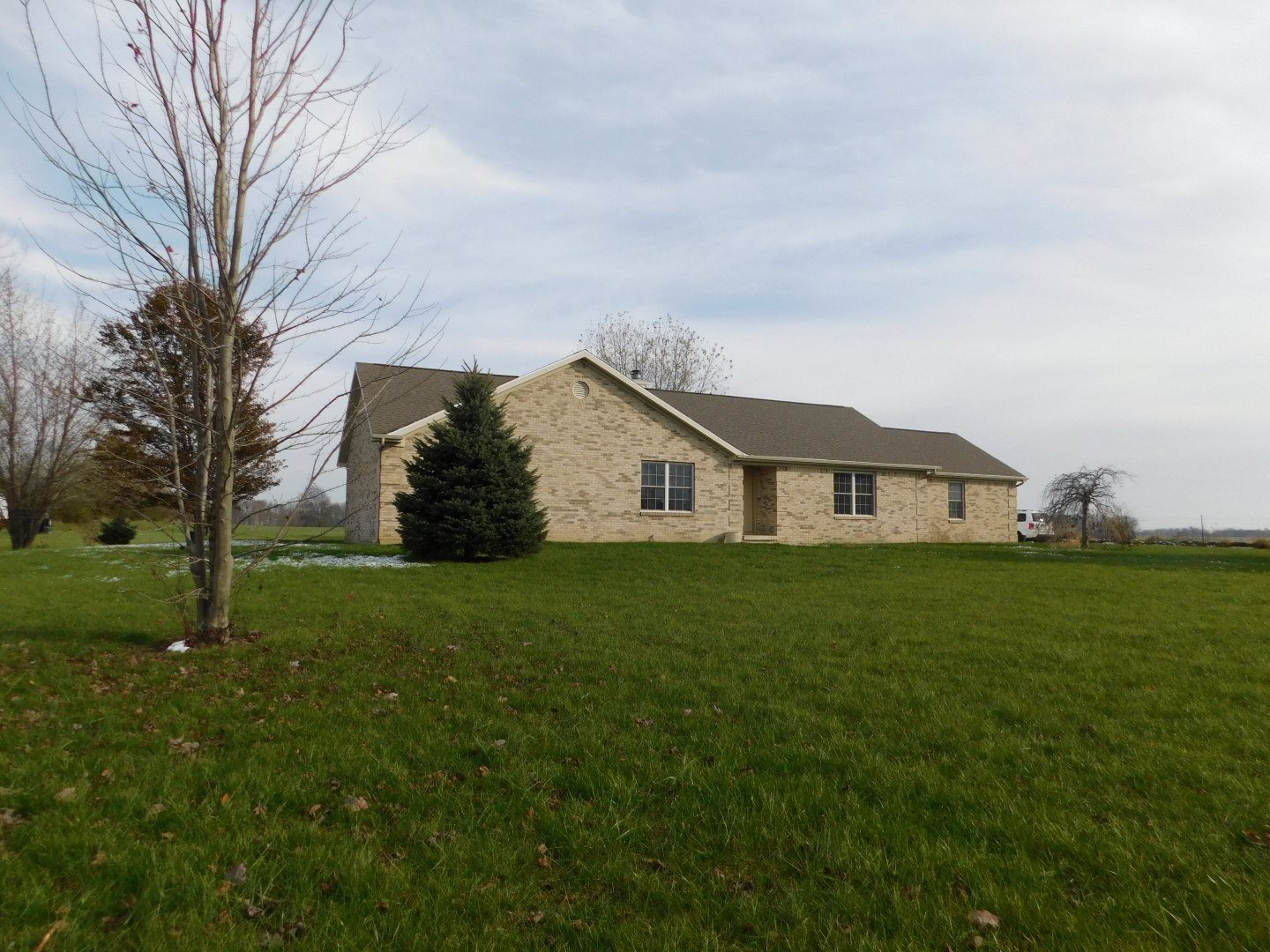 5064 County Line Road Mentone, IN 46539 - Photo 3 of 12