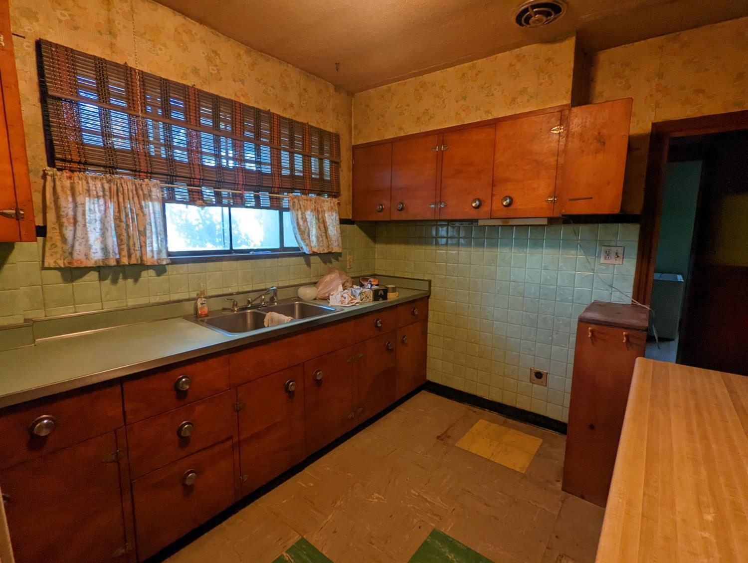 385 Lower River Road Cleves, OH 45002 - Photo 9 of 21 Gallery Image 9