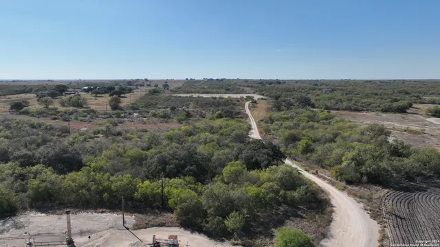 $860,000 | 171-acres Highway 80, Gillett, TX 78116