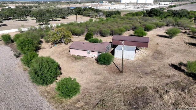 $860,000 | 171-acres Highway 80, Gillett, TX 78116