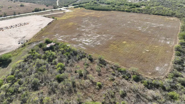 $860,000 | 171-acres Highway 80, Gillett, TX 78116