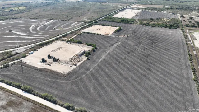 $860,000 | 171-acres Highway 80, Gillett, TX 78116