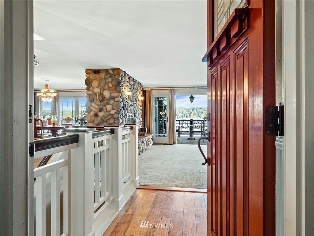 9522 Southeast Goat Trail Road Port Orchard, WA 98367 - Photo 9 of 38 Gallery Image 9