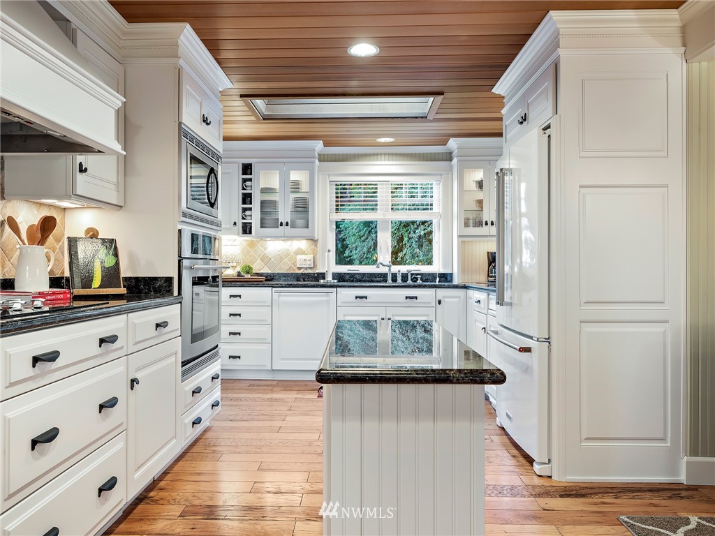 9522 Southeast Goat Trail Road Port Orchard, WA 98367 - Photo 10 of 38 Gallery Image 10