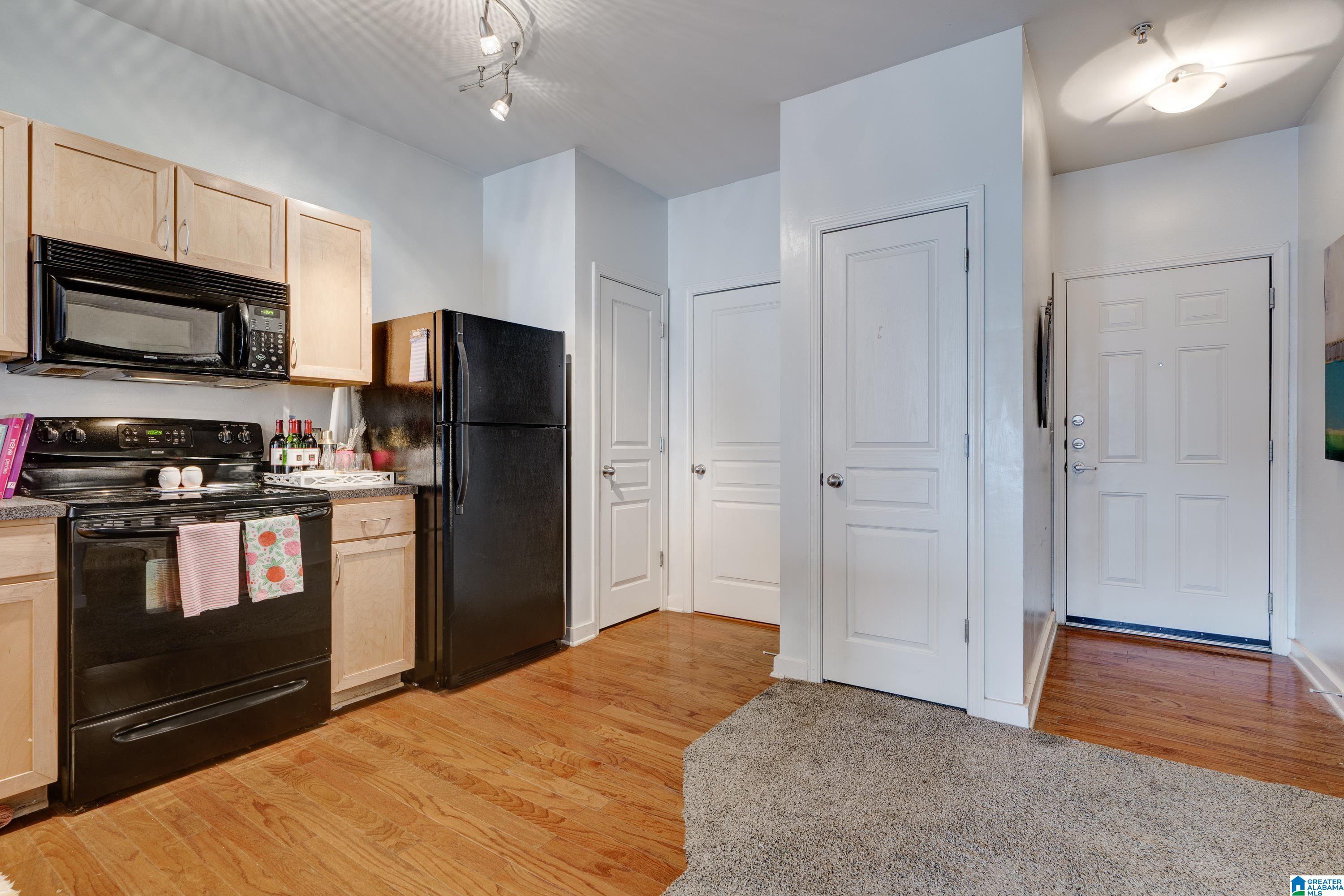 401 20th Street South, Unit 409 Birmingham, AL 35233 - Photo 4 of 37