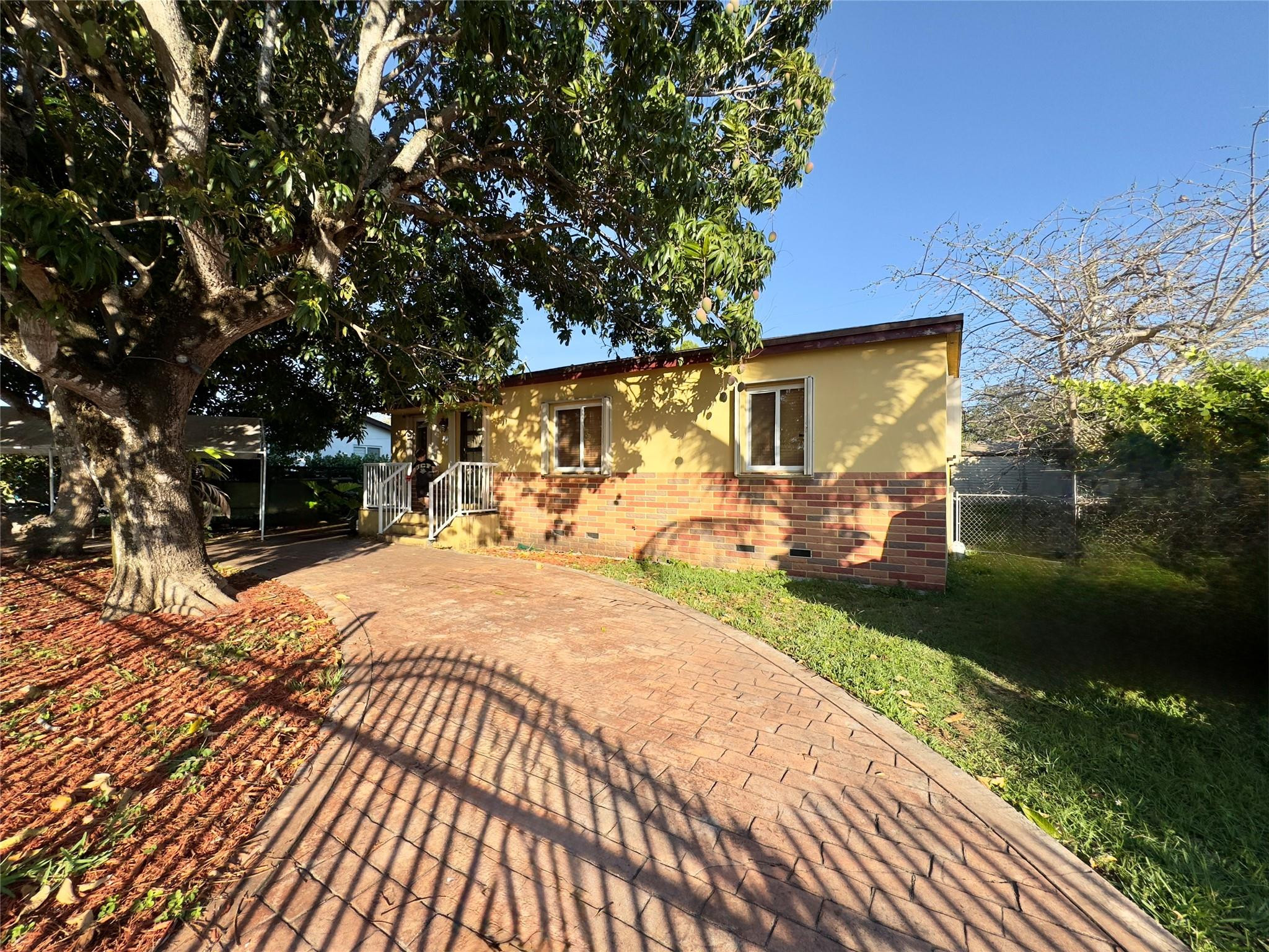 7370 Southwest 19th Street Road Miami, FL 33155 - Photo 1 of 17 Photo 1