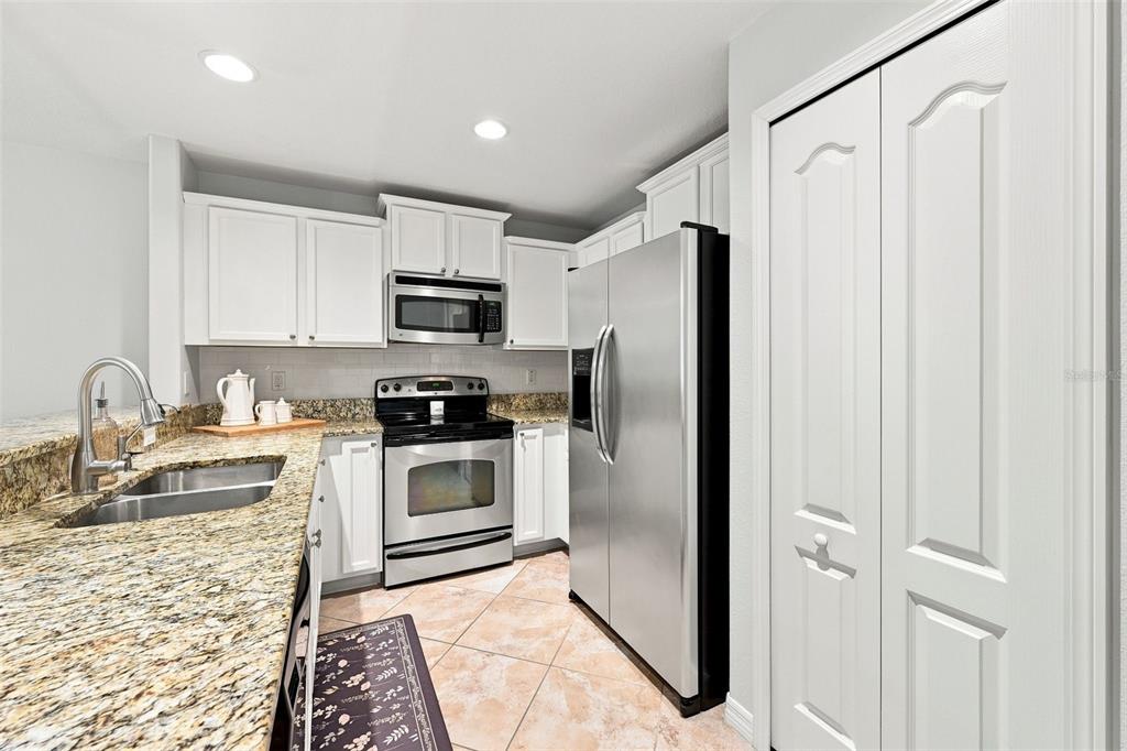 9755 Trumpet Vine Loop New Port Richey, FL 34655 - Photo 7 of 32 Gallery Image 7