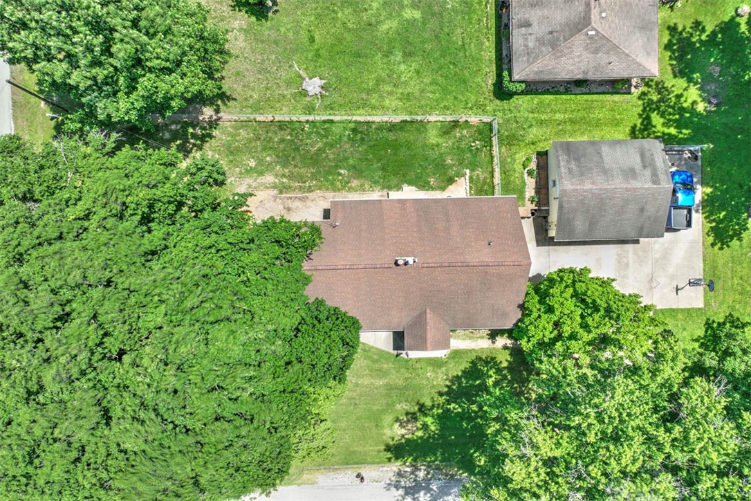 24 Circle Drive Decatur, IL 62521 - Photo 5 of 41