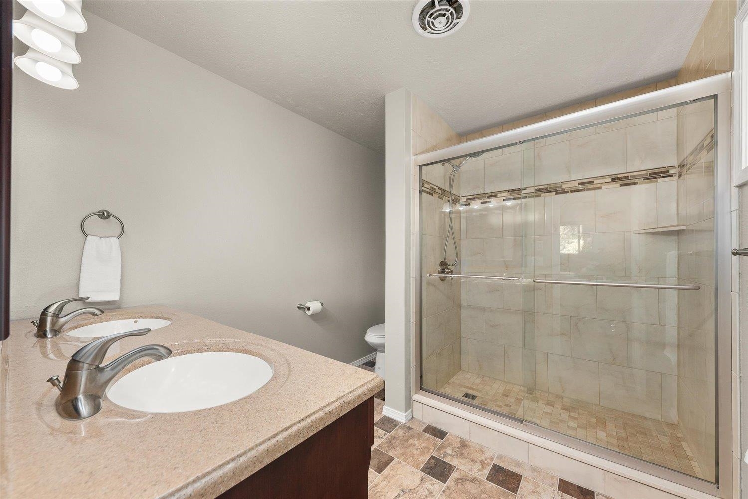 7621 East Hamilton Road Chattaroy, WA 99003 - Photo 14 of 50