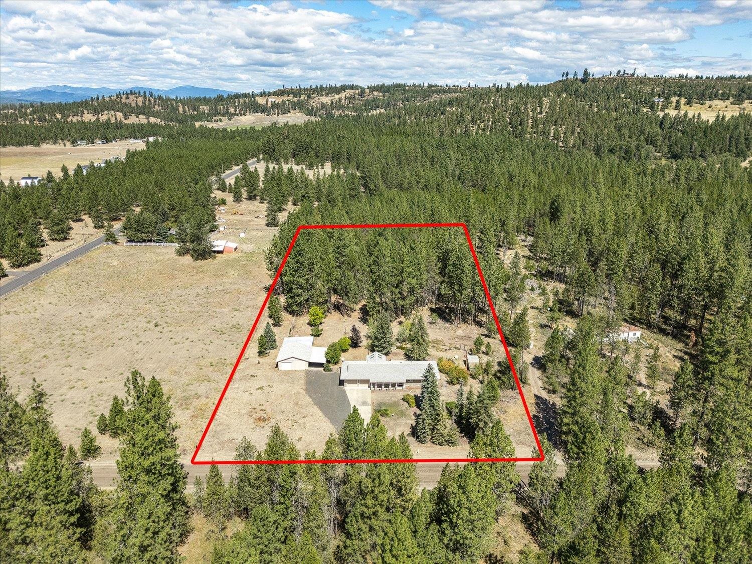 7621 East Hamilton Road Chattaroy, WA 99003 - Photo 2 of 50