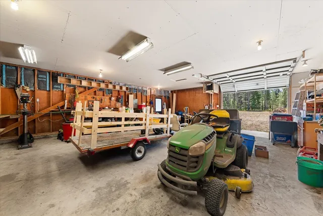 $585,000 | 7621 East Hamilton Road, Chattaroy, WA 99003